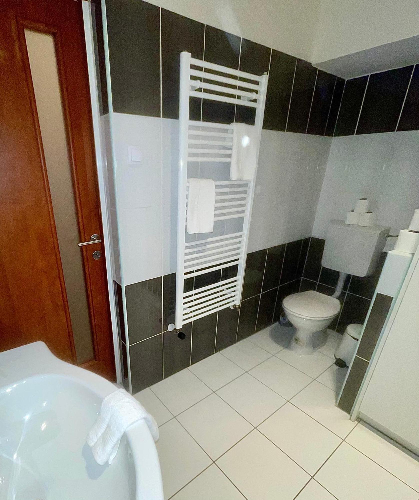 Vivien Apartment Budapeszt Zewnętrze zdjęcie